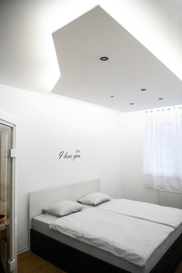 Sauna Repinc: Modern Luxury Apartments with EV Charging in Zagreb Exterior photo