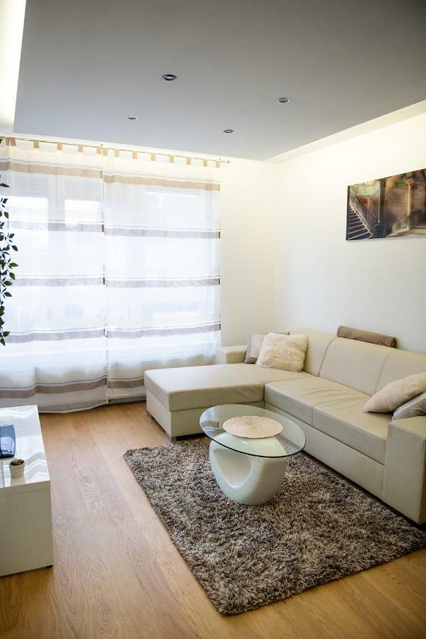 Sauna Repinc: Modern Luxury Apartments with EV Charging in Zagreb Exterior photo
